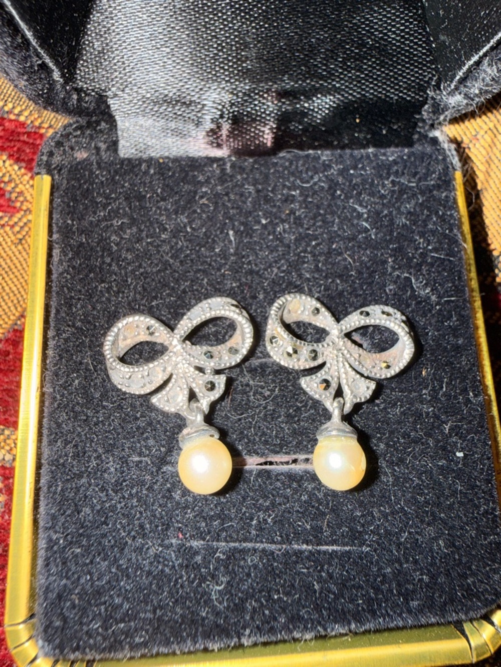Classic Bow Pearl Drop Earrings - Silver and Cream